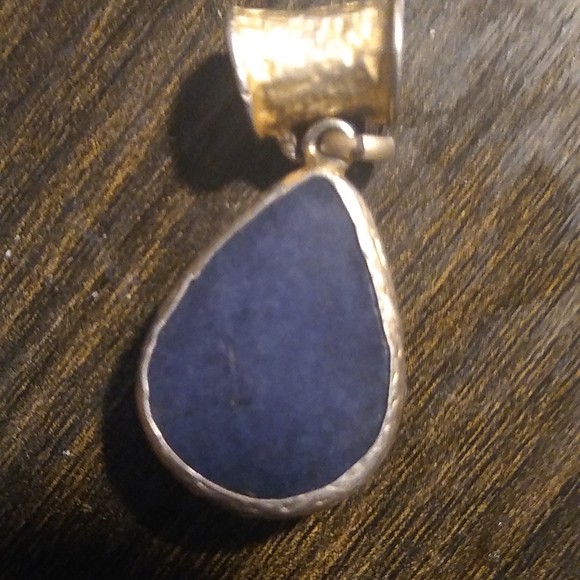 CLARA WILLIAMSTanzanite Freeform Bezel Drops in Yellow Gold pendant - Picture 3 of 4